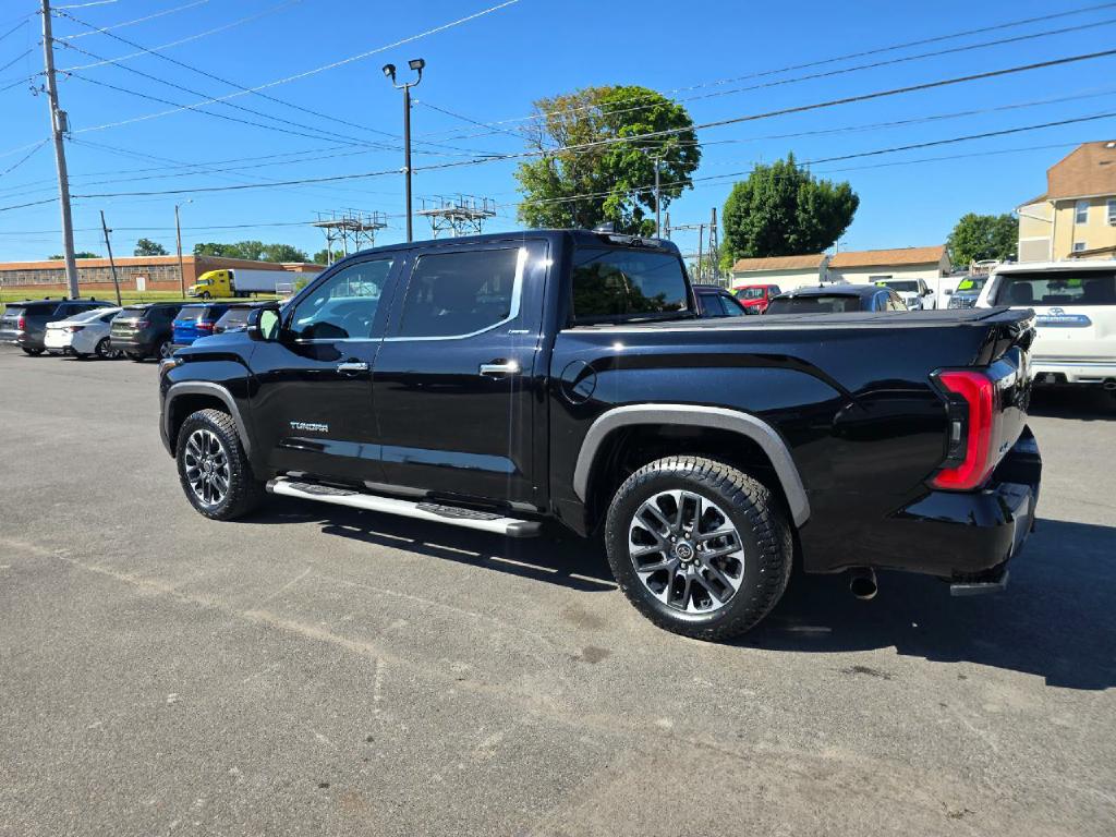 Photo 4 of this TOYOTA TUNDRA 4WD