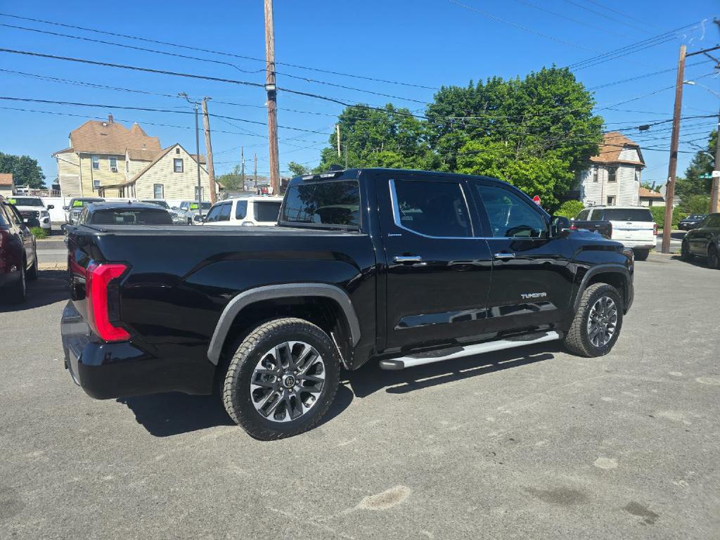 Photo 5 of this TOYOTA TUNDRA 4WD