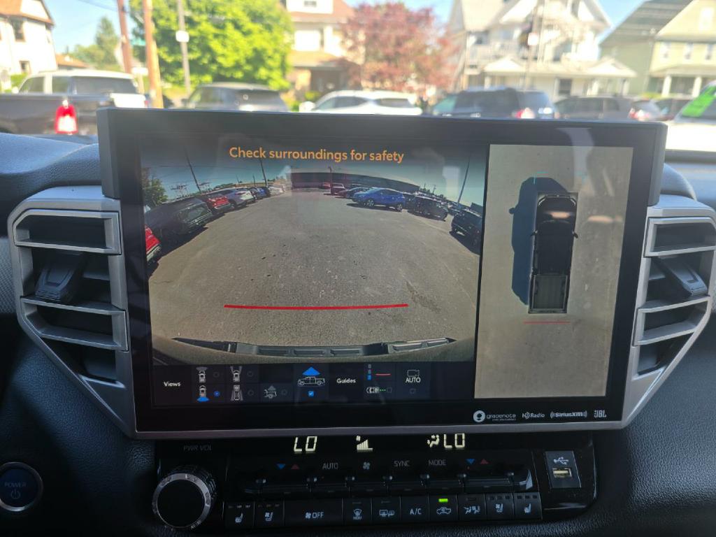 Photo 10 of this TOYOTA TUNDRA 4WD