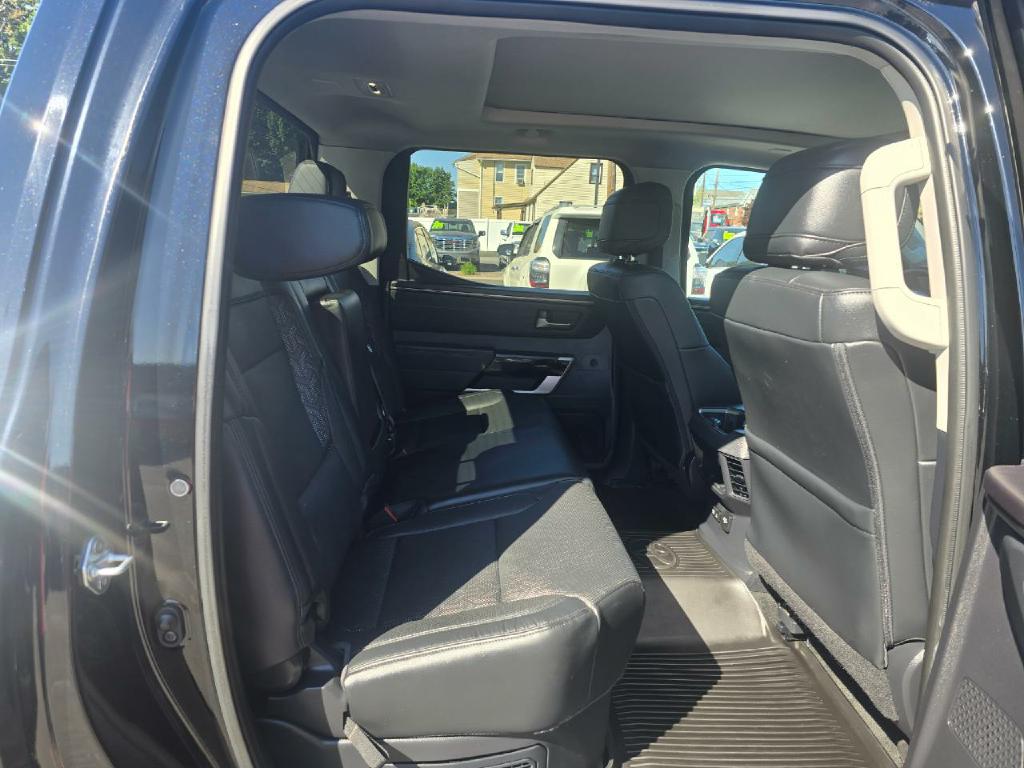 Photo 14 of this TOYOTA TUNDRA 4WD