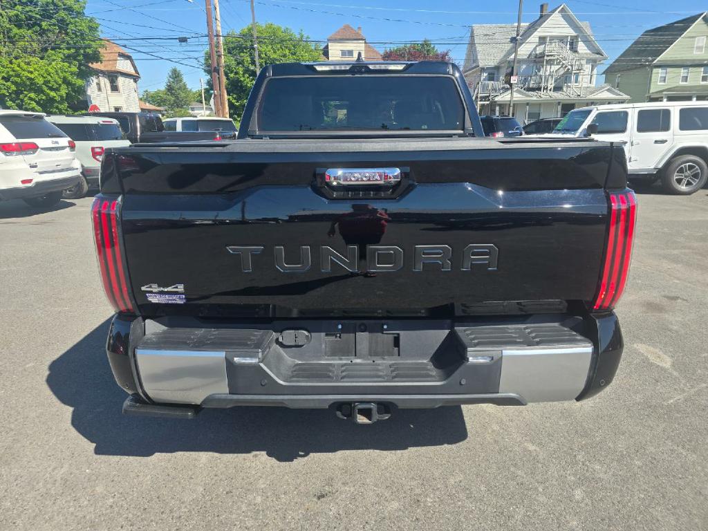 Photo 16 of this TOYOTA TUNDRA 4WD