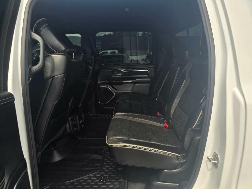 Photo 14 of this RAM 1500