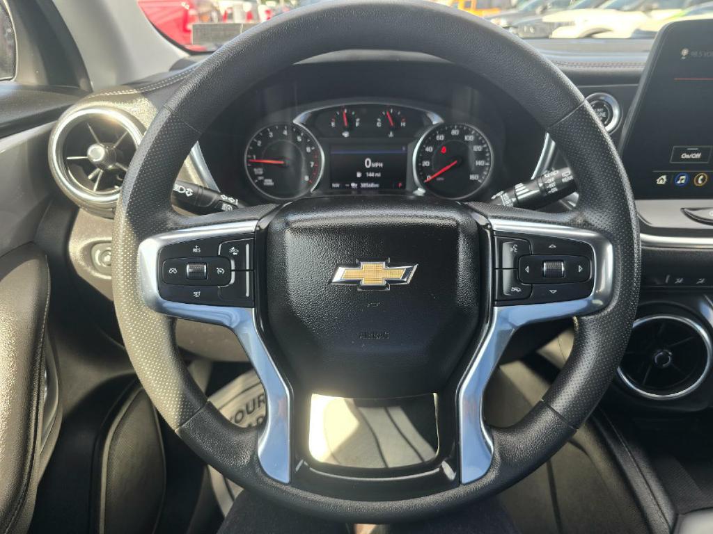 Photo 7 of this CHEVROLET BLAZER