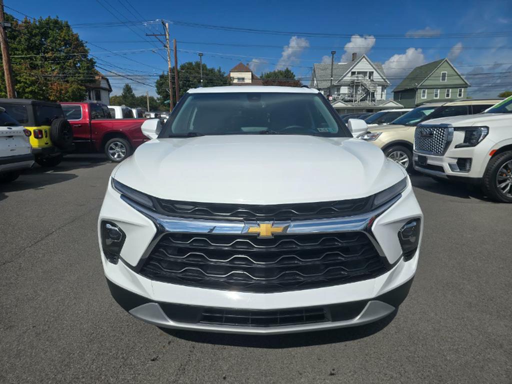 Photo 19 of this CHEVROLET BLAZER