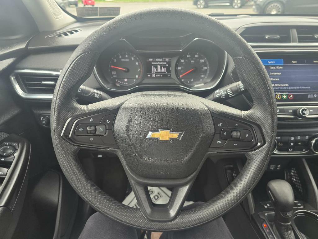 Photo 7 of this CHEVROLET TRAILBLAZER