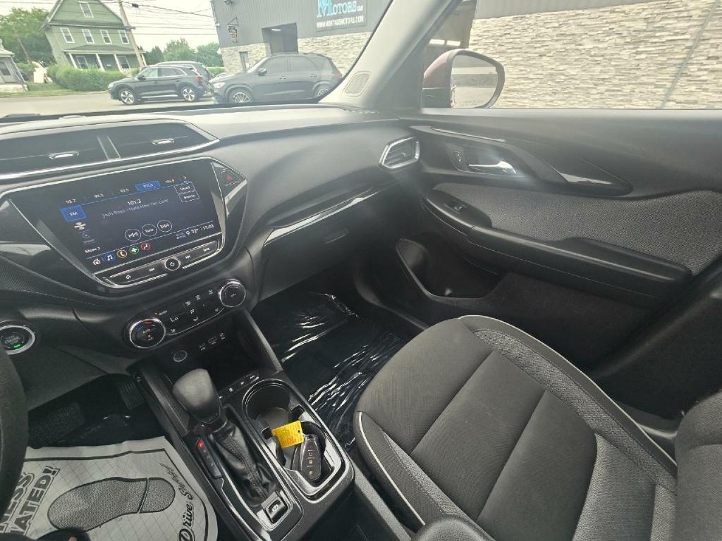 Photo 11 of this CHEVROLET TRAILBLAZER