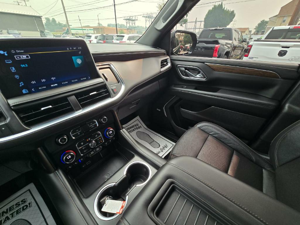 Photo 11 of this CHEVROLET SUBURBAN