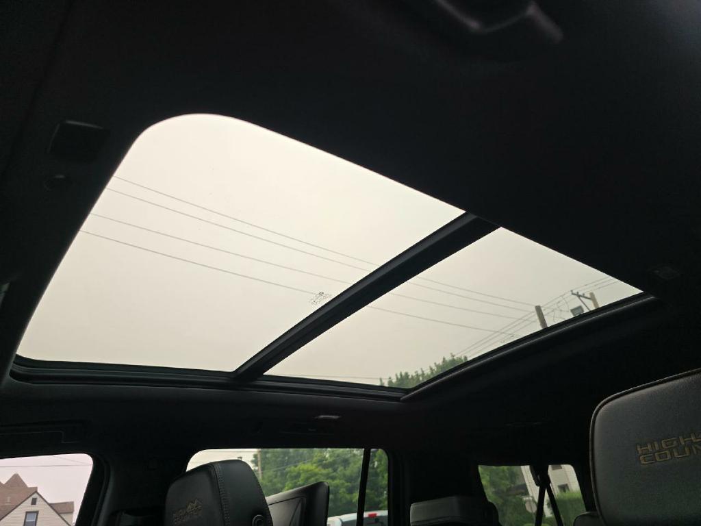 Photo 12 of this CHEVROLET SUBURBAN