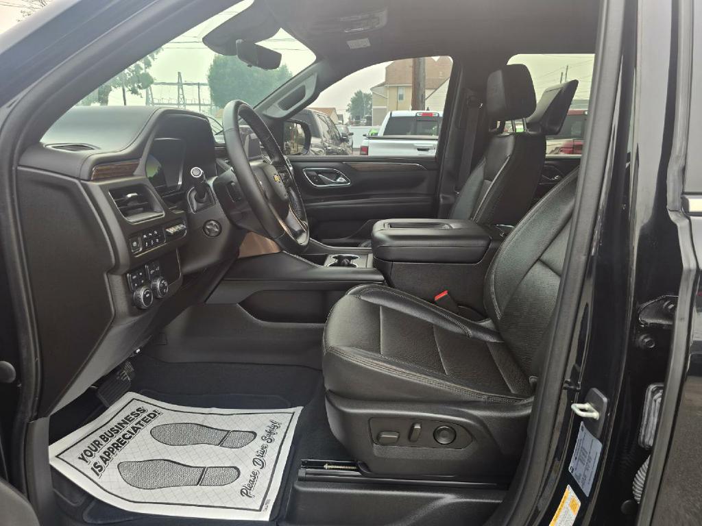Photo 13 of this CHEVROLET SUBURBAN