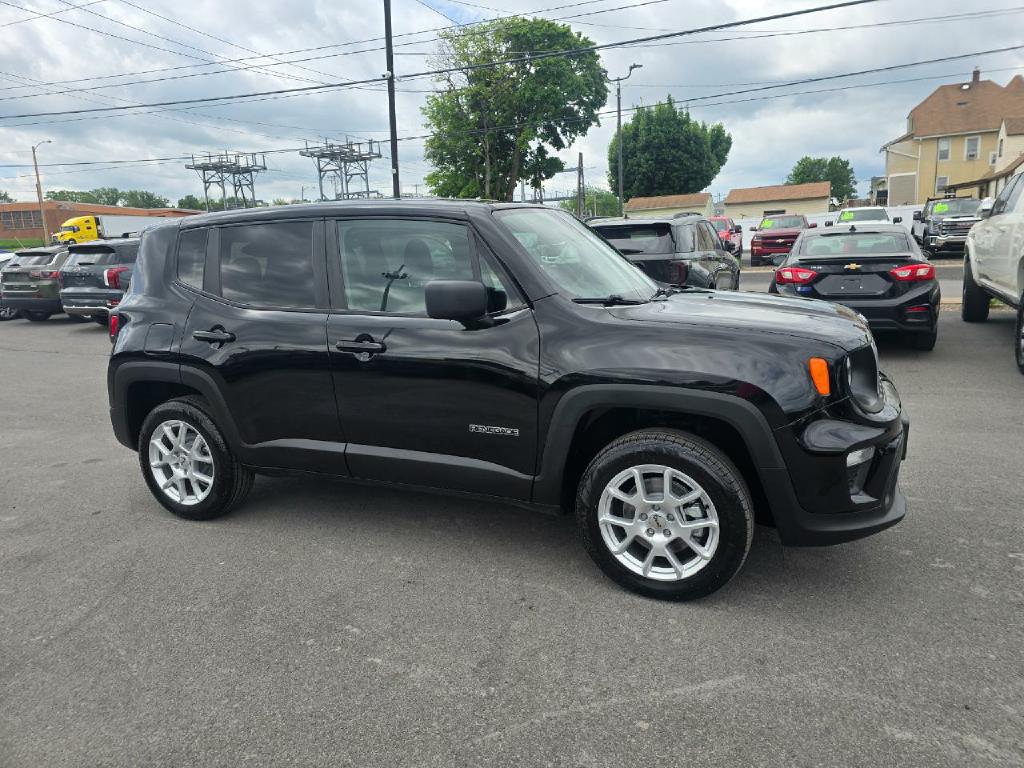 Photo 6 of this JEEP RENEGADE