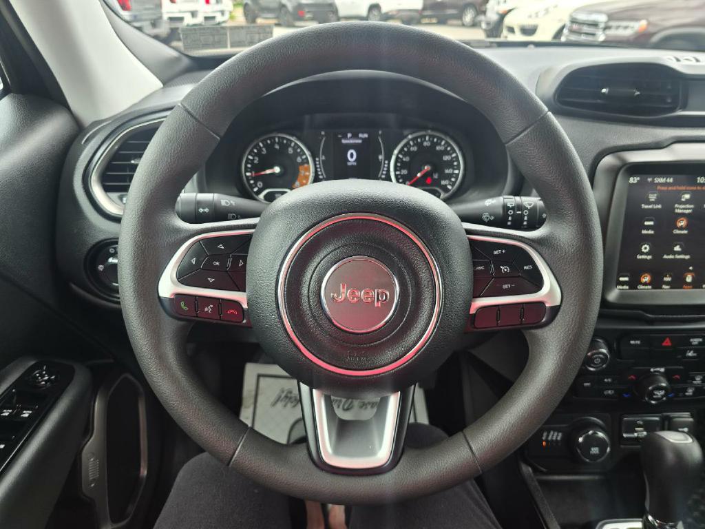 Photo 7 of this JEEP RENEGADE