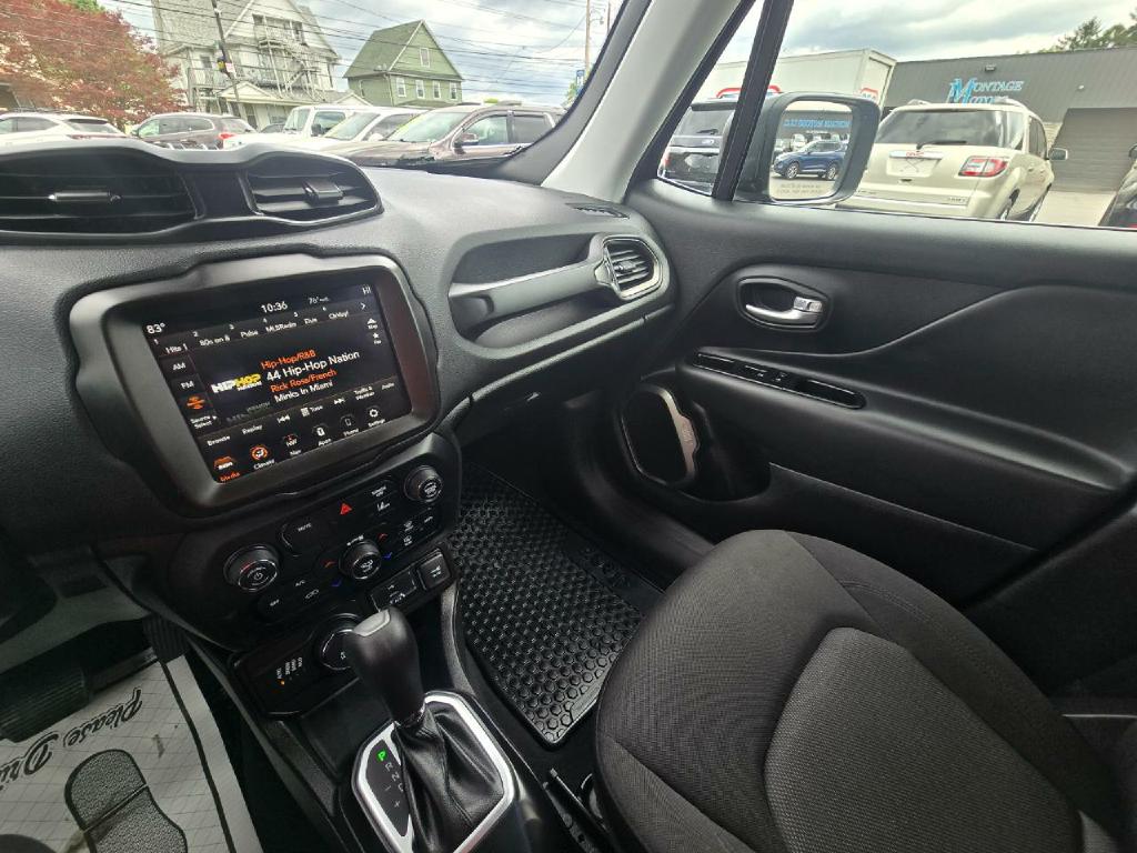 Photo 11 of this JEEP RENEGADE