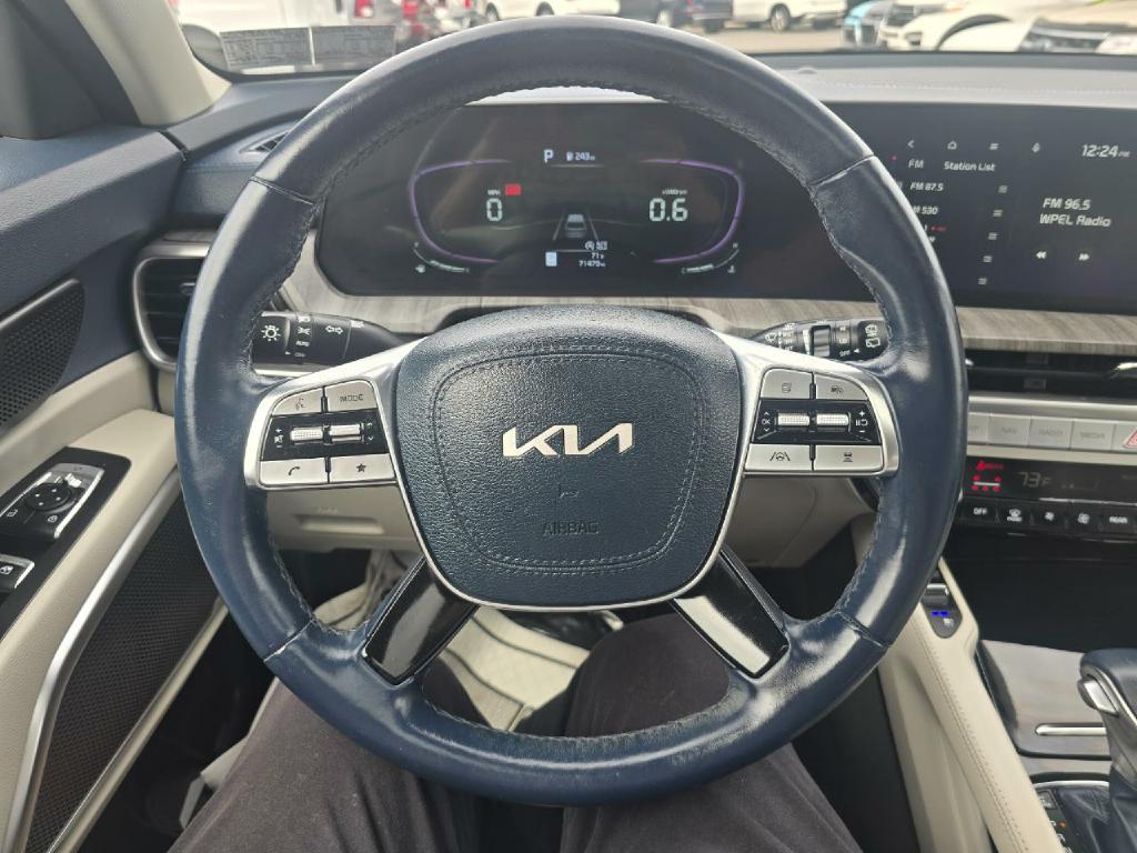 Photo 7 of this KIA TELLURIDE