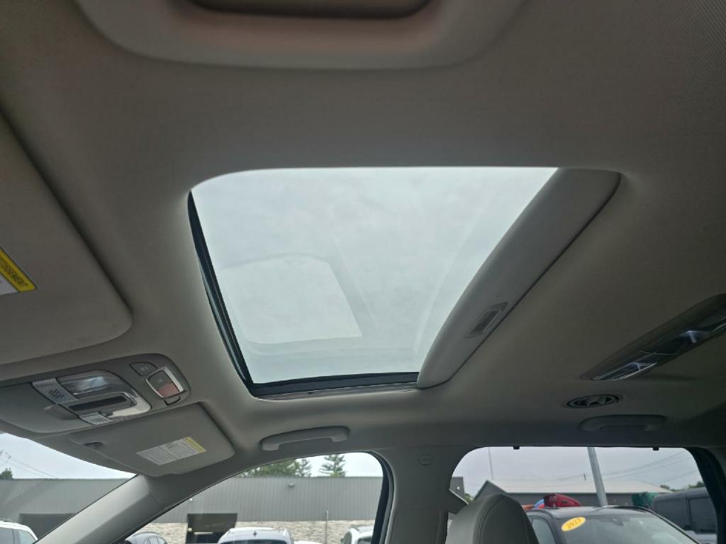 Photo 13 of this KIA TELLURIDE