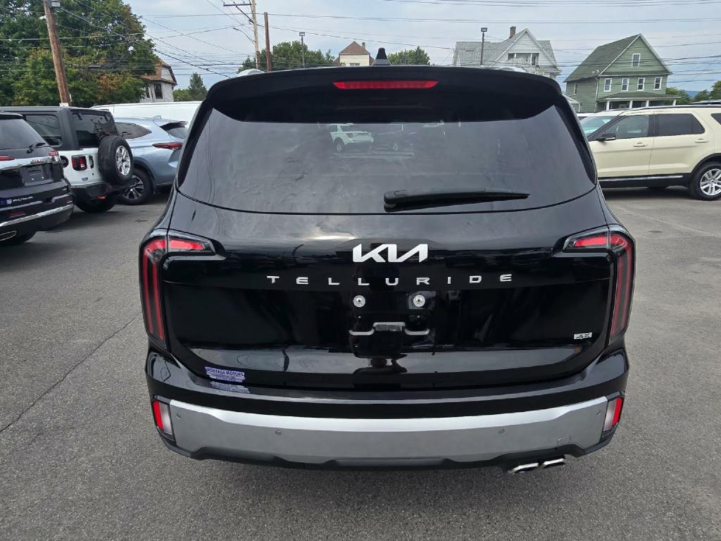 Photo 20 of this KIA TELLURIDE