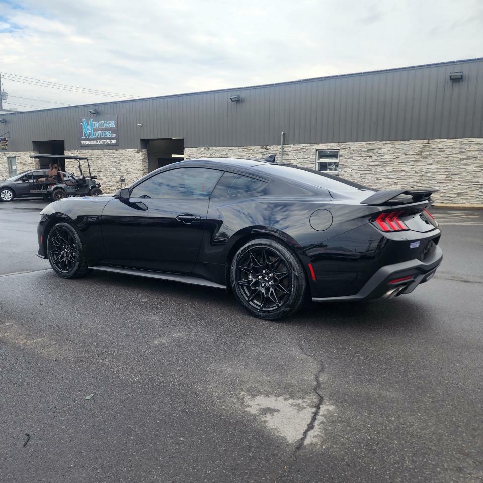 Photo 4 of this FORD MUSTANG