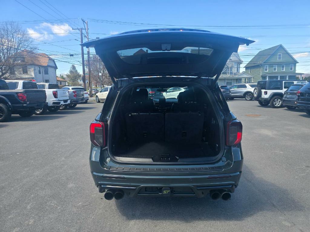 Photo 22 of this FORD EXPLORER