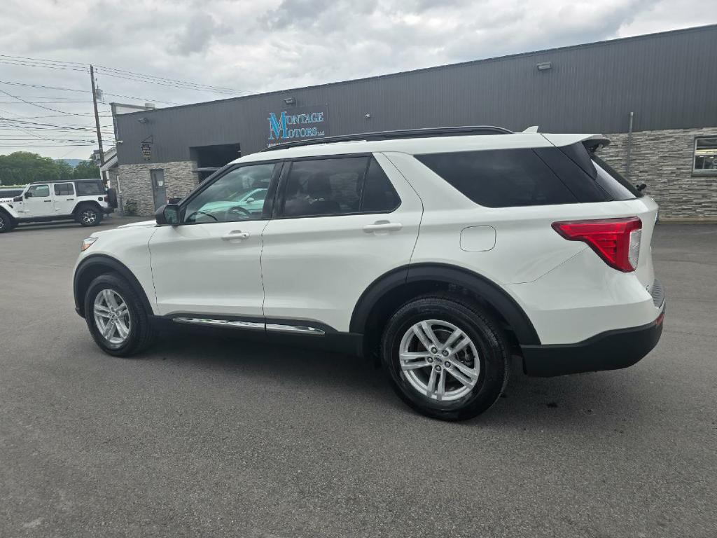 Photo 4 of this FORD EXPLORER