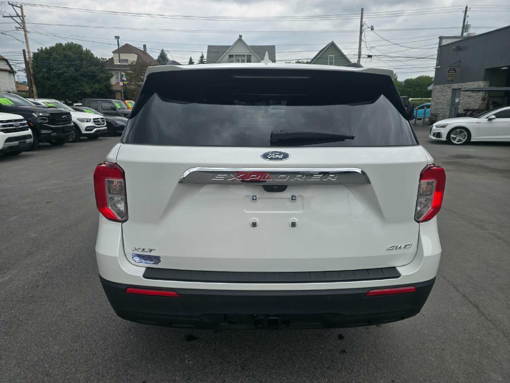 Photo 18 of this FORD EXPLORER