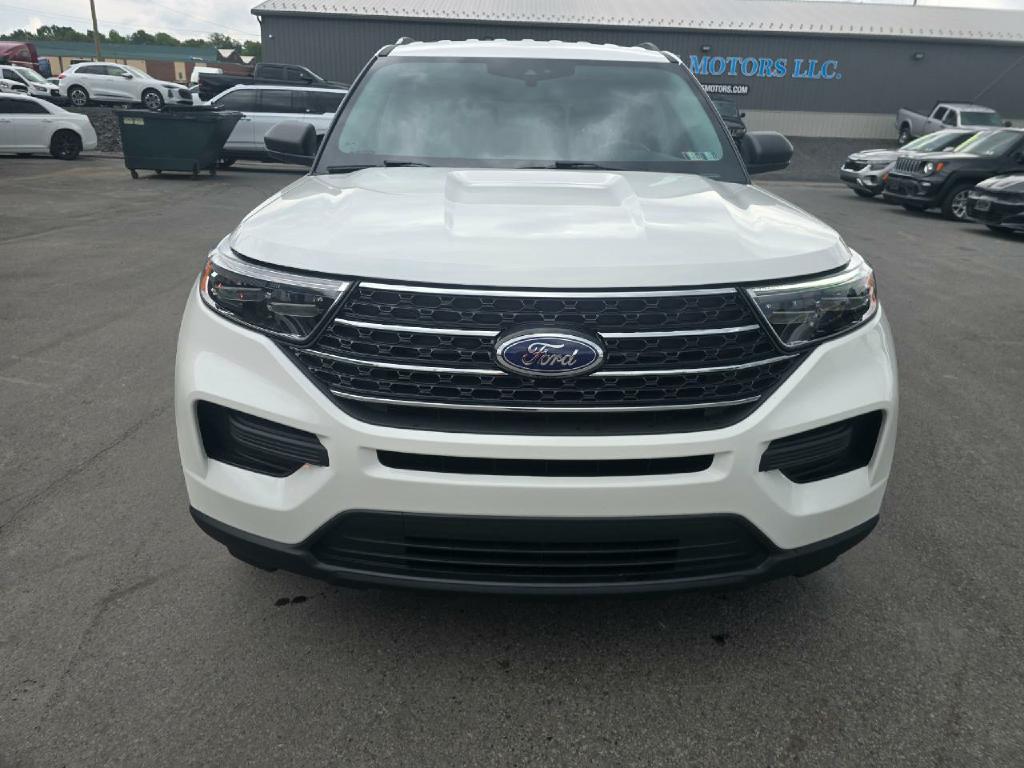 Photo 21 of this FORD EXPLORER