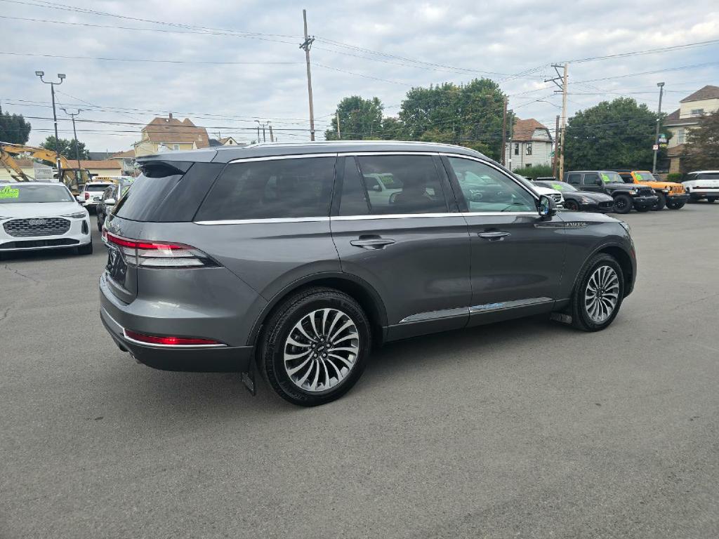 Photo 5 of this LINCOLN AVIATOR