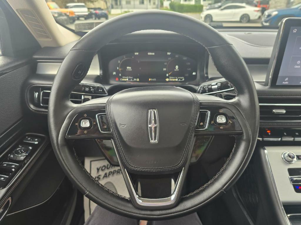 Photo 7 of this LINCOLN AVIATOR