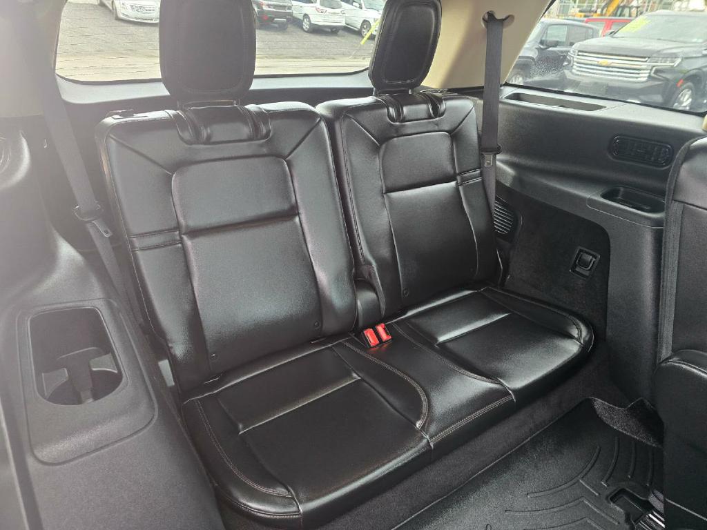 Photo 17 of this LINCOLN AVIATOR