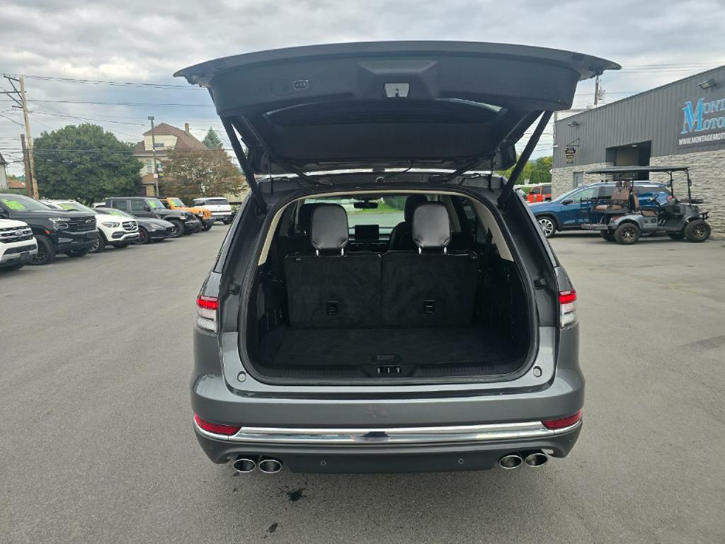 Photo 21 of this LINCOLN AVIATOR