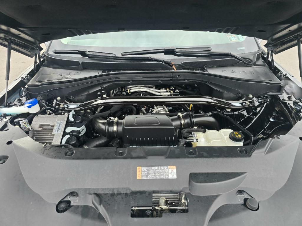 Photo 23 of this LINCOLN AVIATOR