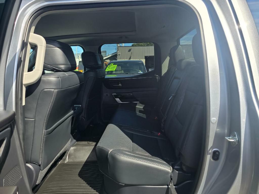 Photo 13 of this TOYOTA TUNDRA 4WD