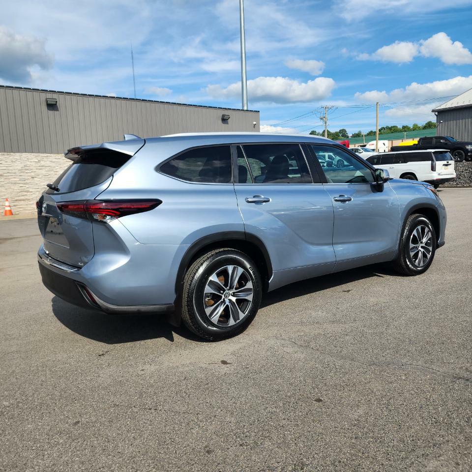 Photo 4 of this TOYOTA HIGHLANDER
