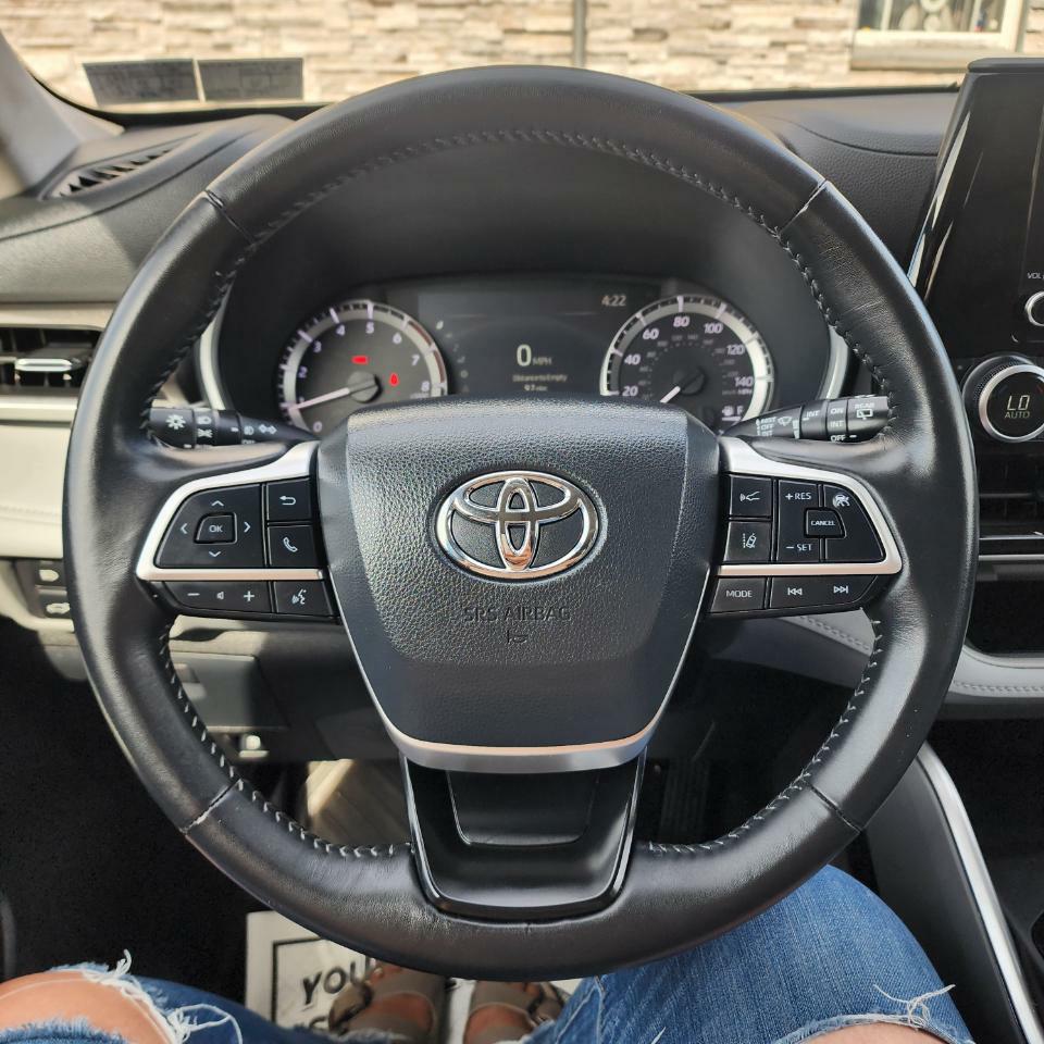 Photo 7 of this TOYOTA HIGHLANDER