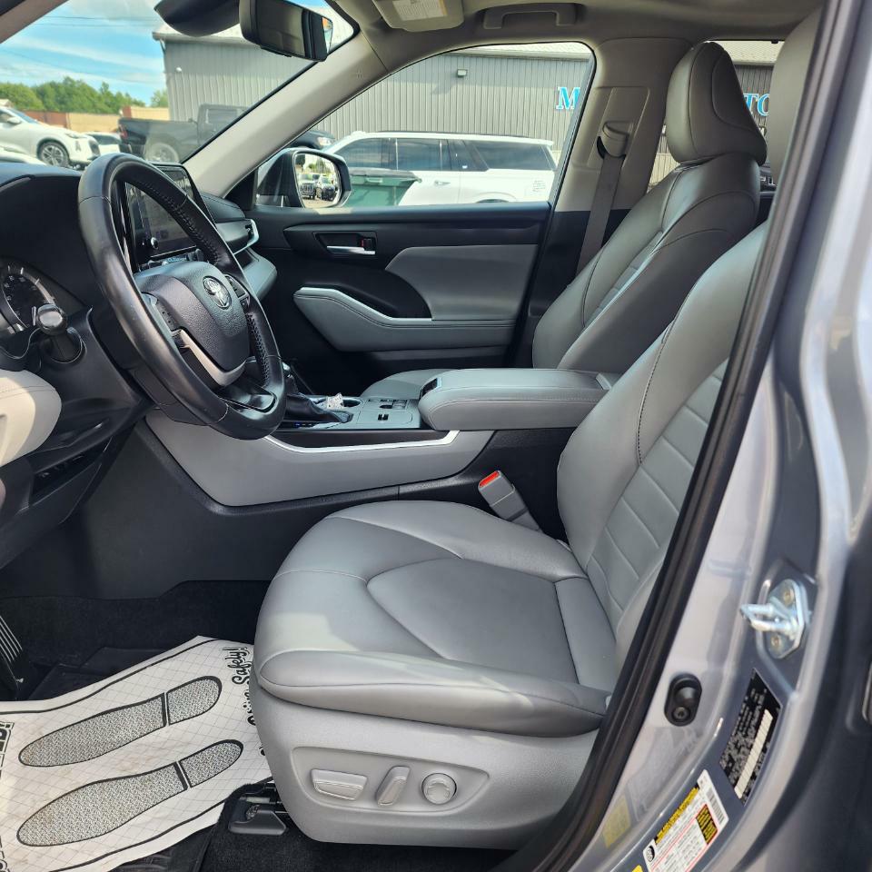Photo 16 of this TOYOTA HIGHLANDER