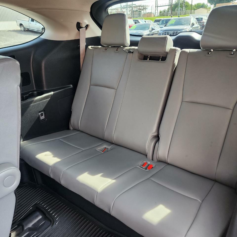 Photo 18 of this TOYOTA HIGHLANDER