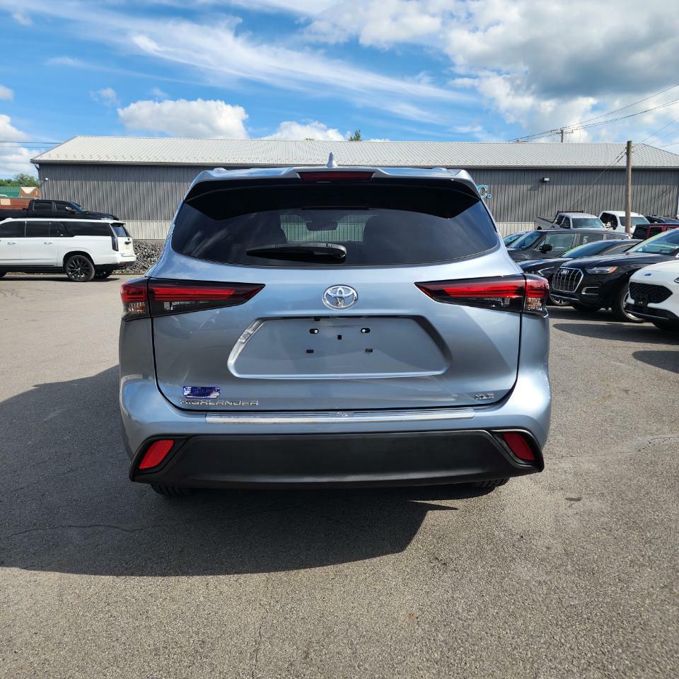Photo 21 of this TOYOTA HIGHLANDER