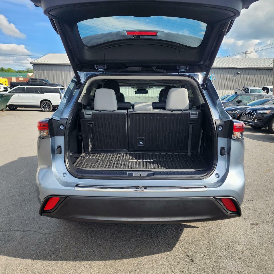Photo 22 of this TOYOTA HIGHLANDER