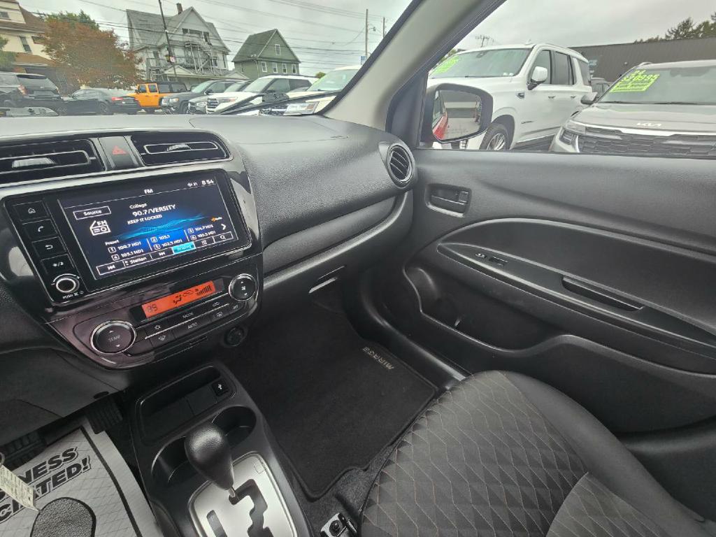 Photo 11 of this MITSUBISHI MIRAGE