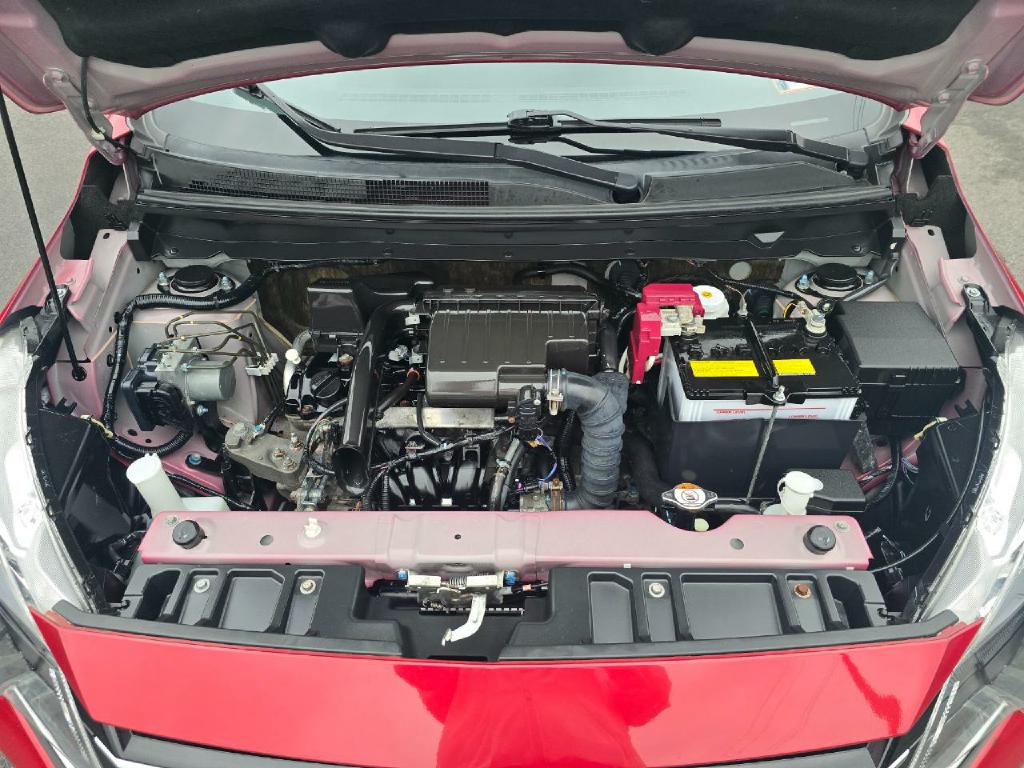 Photo 18 of this MITSUBISHI MIRAGE