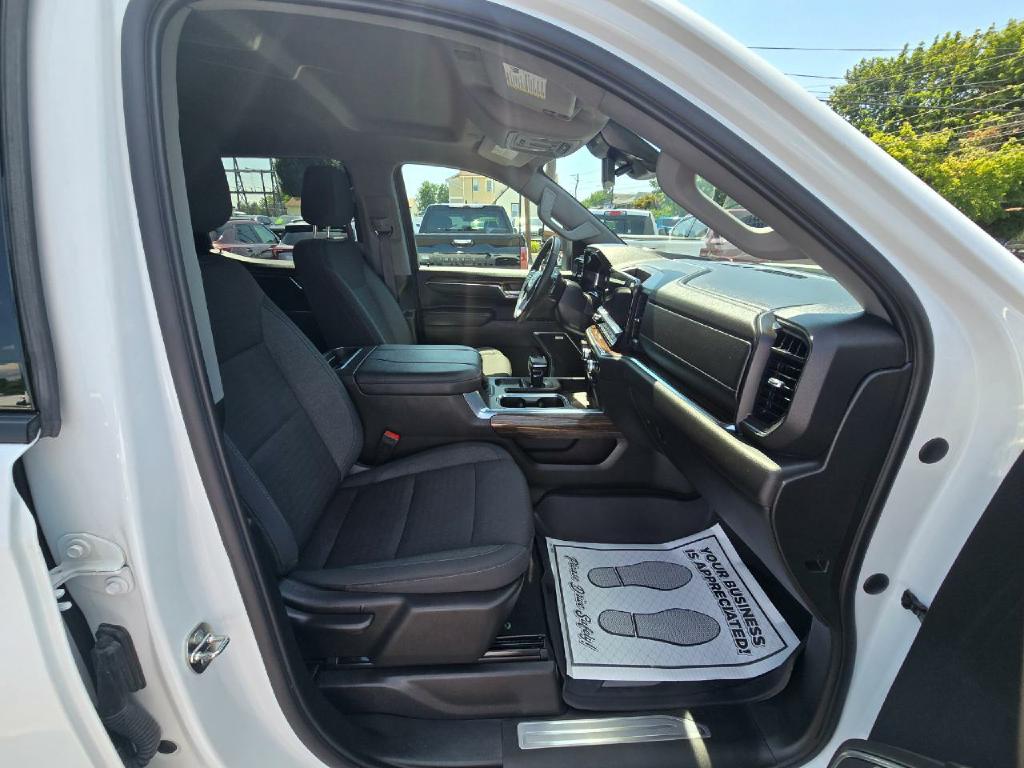 Photo 15 of this GMC SIERRA 1500