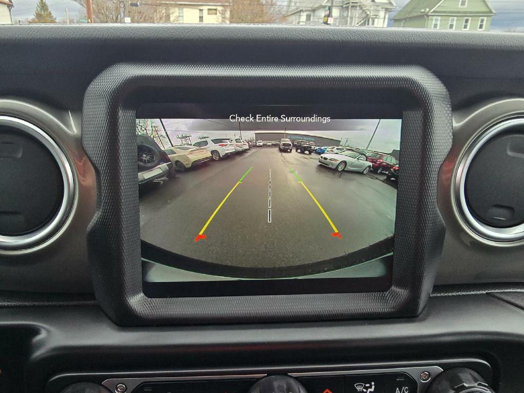 Photo 10 of this JEEP WRANGLER