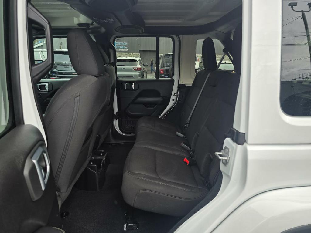 Photo 13 of this JEEP WRANGLER