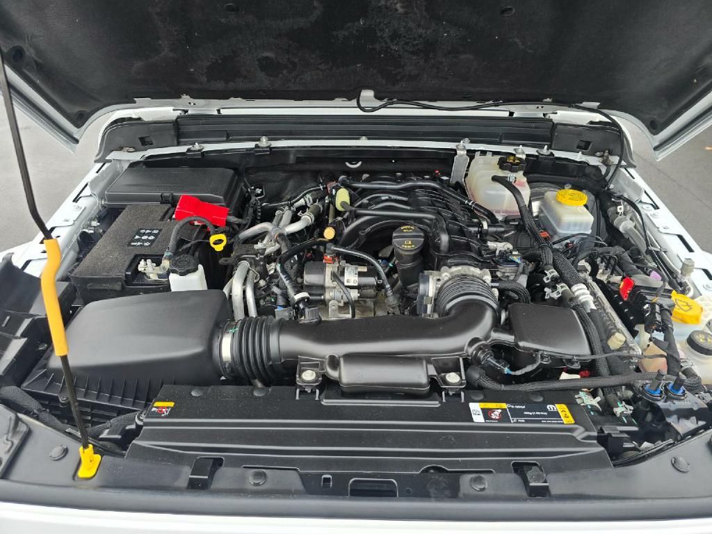 Photo 18 of this JEEP WRANGLER