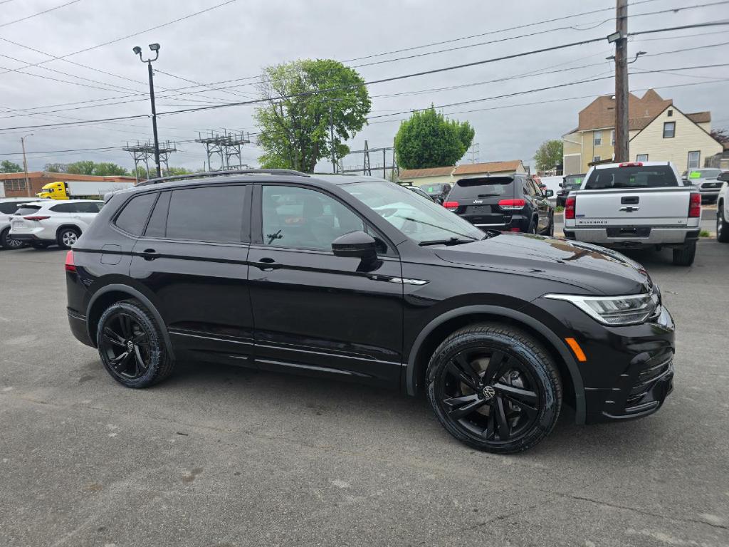 Photo 6 of this VOLKSWAGEN TIGUAN