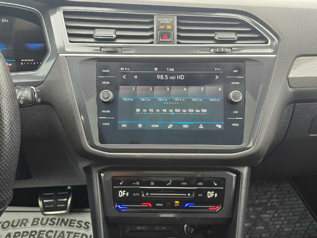 Photo 8 of this VOLKSWAGEN TIGUAN