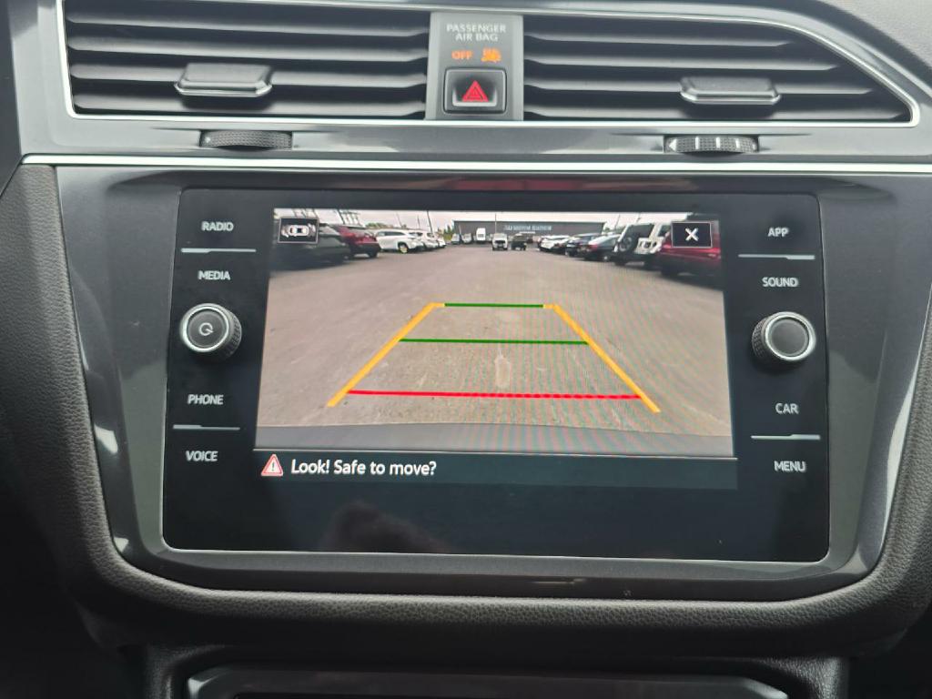 Photo 9 of this VOLKSWAGEN TIGUAN