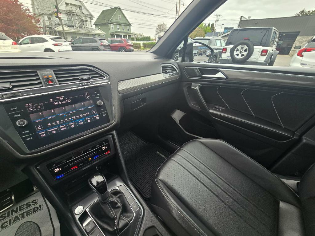 Photo 10 of this VOLKSWAGEN TIGUAN