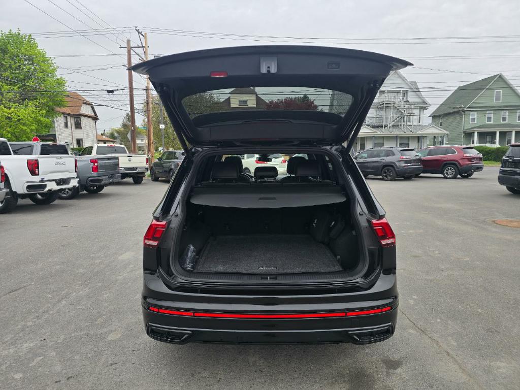 Photo 18 of this VOLKSWAGEN TIGUAN