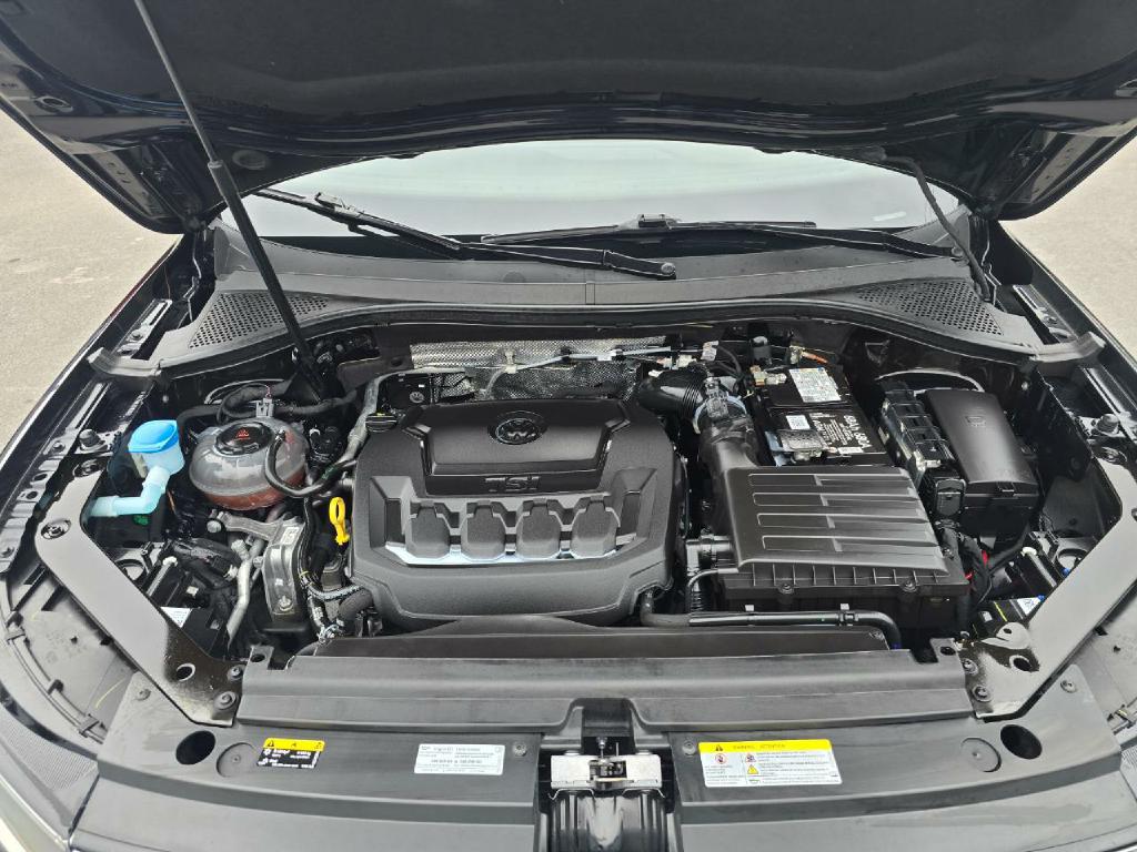 Photo 19 of this VOLKSWAGEN TIGUAN