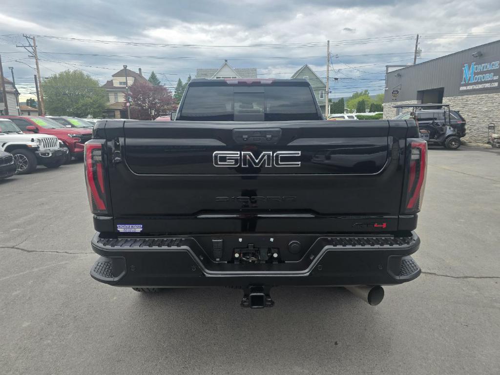 Photo 17 of this GMC SIERRA 3500HD