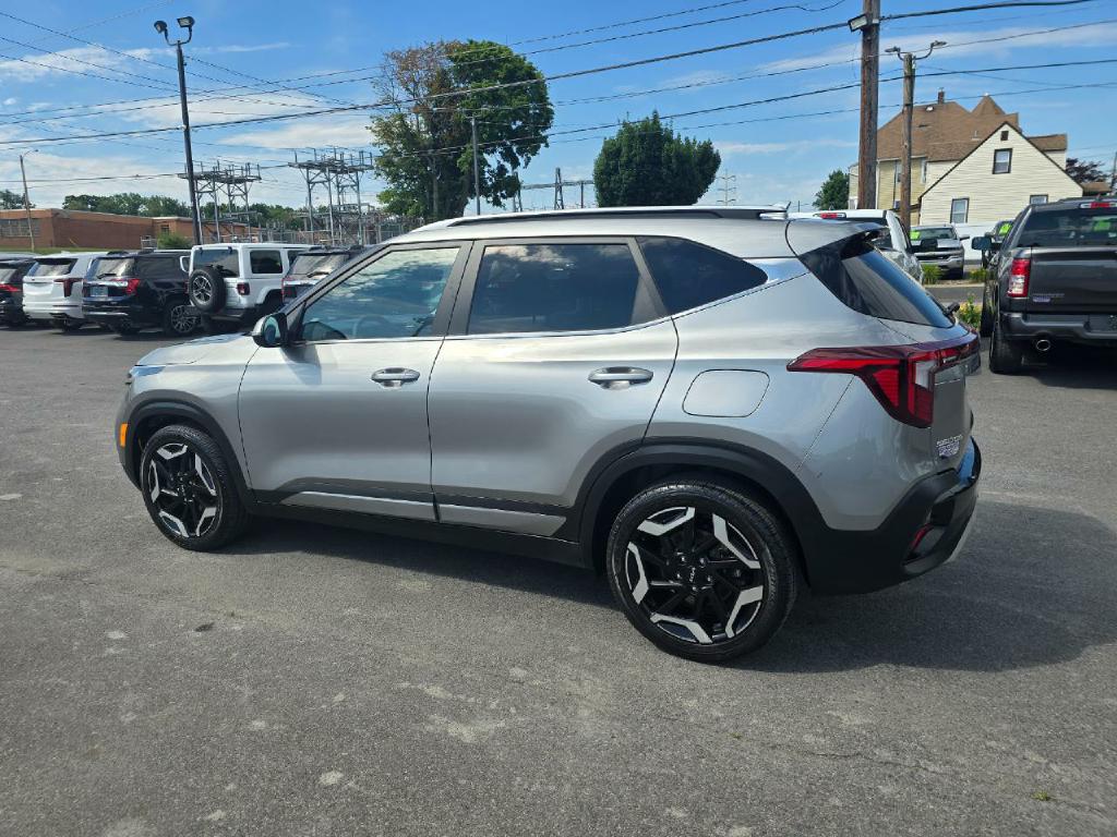 Photo 4 of this KIA SELTOS